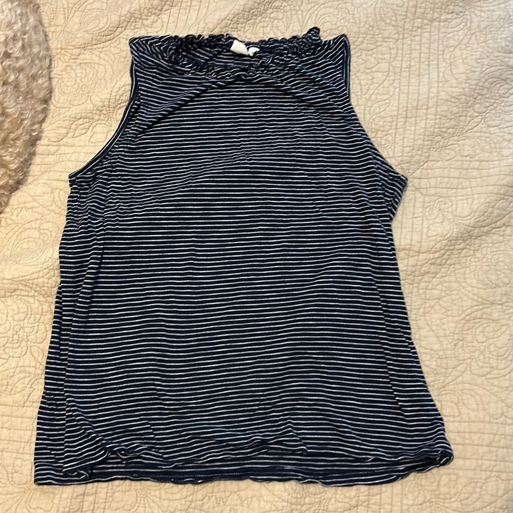 Gap tank top size large ladies